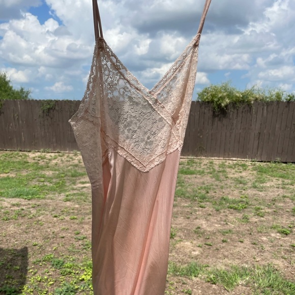 Vintage mauve pink sexy nightgown slip - Picture 4 of 17